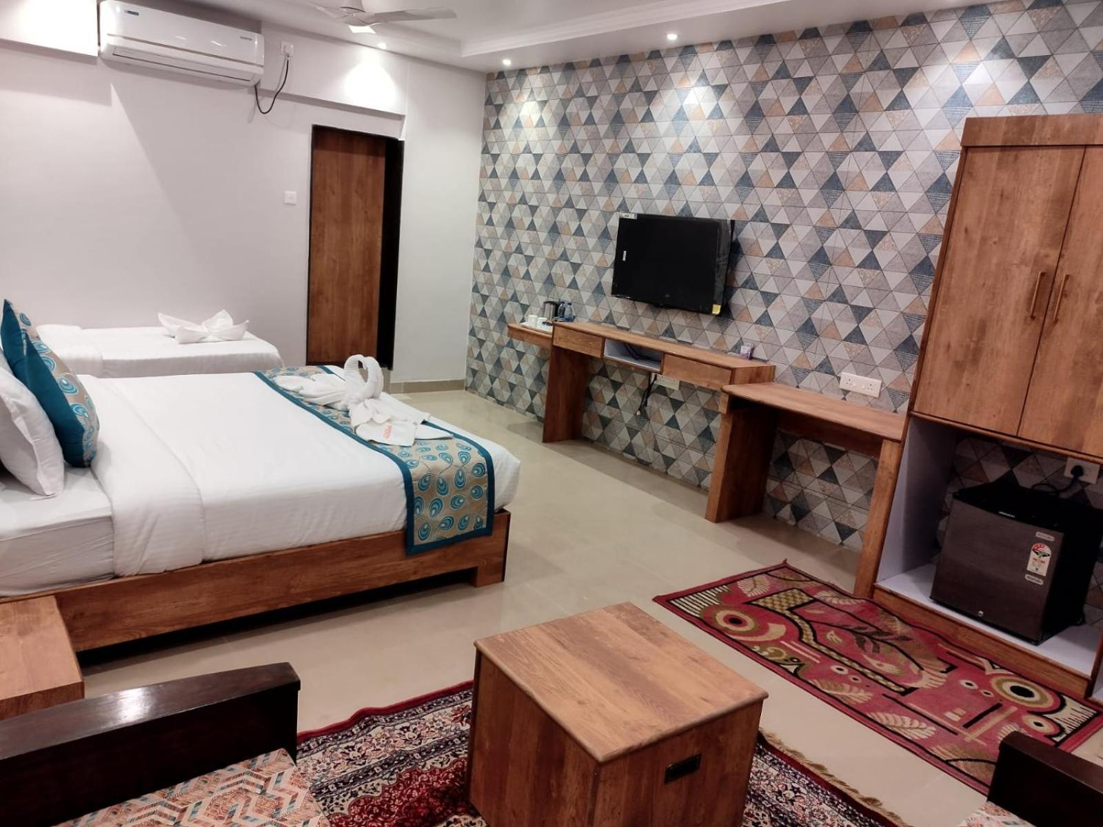 Boshan Hotels Mapusa Kültér fotó