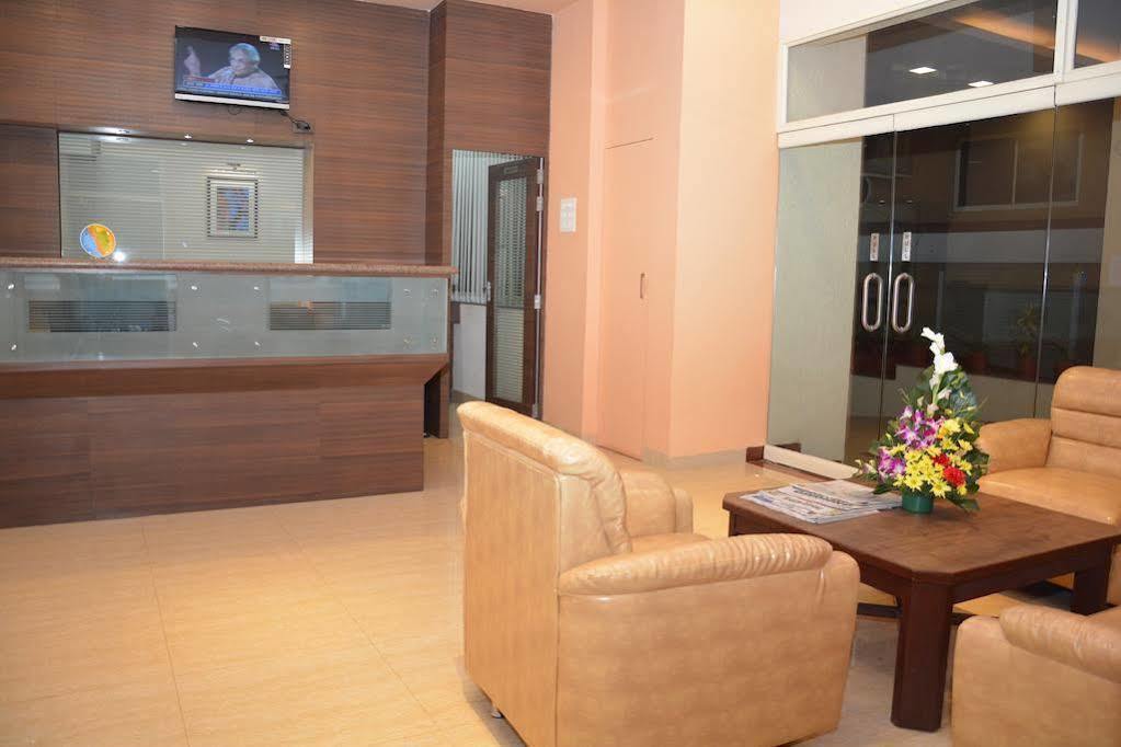 Boshan Hotels Mapusa Kültér fotó